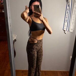 WHITE FOX BROWN BOTTOMS